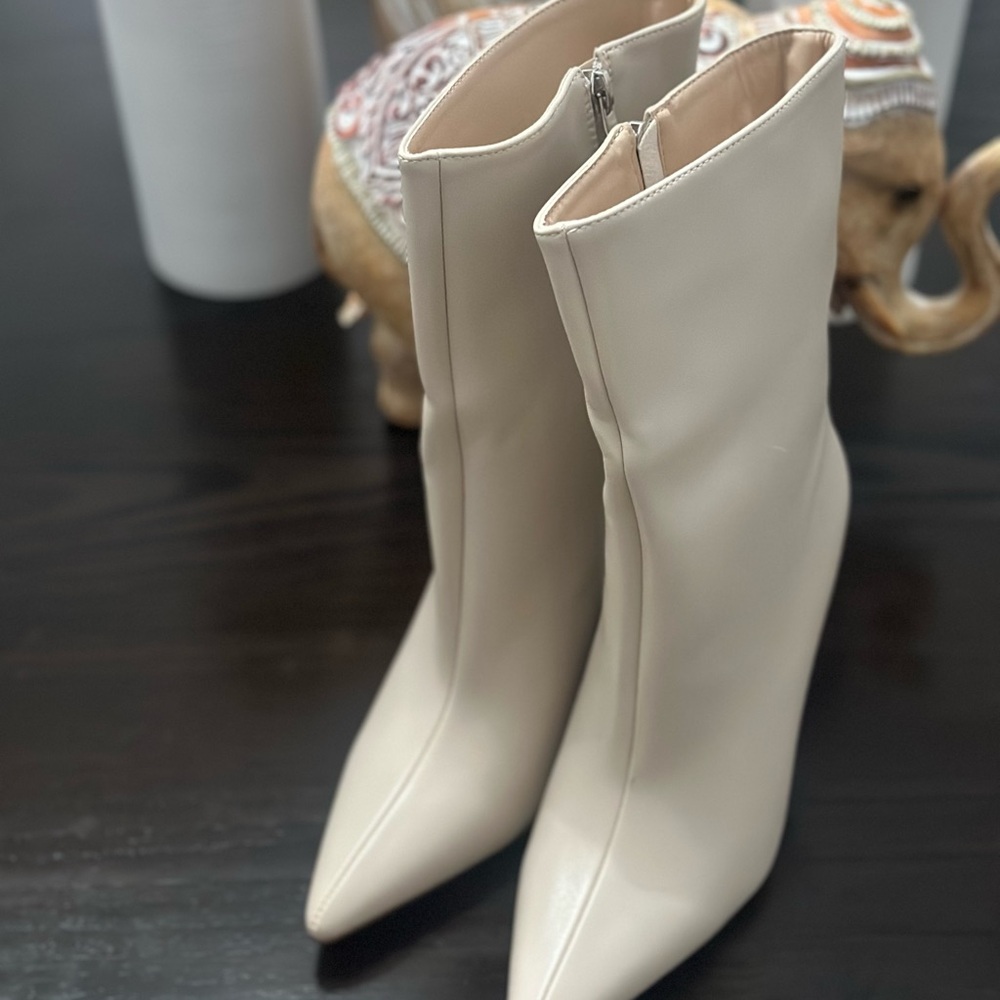 Heeled Boot - Picture 3 of 7
